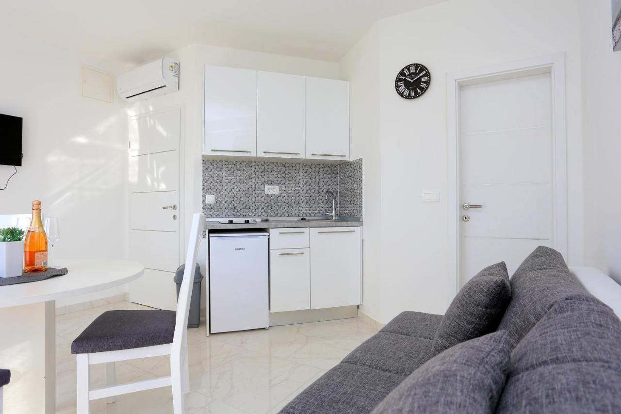 Family Friendly Apartments With A Swimming Pool Zivogosce - Porat, Makarska - 18150 Luaran gambar