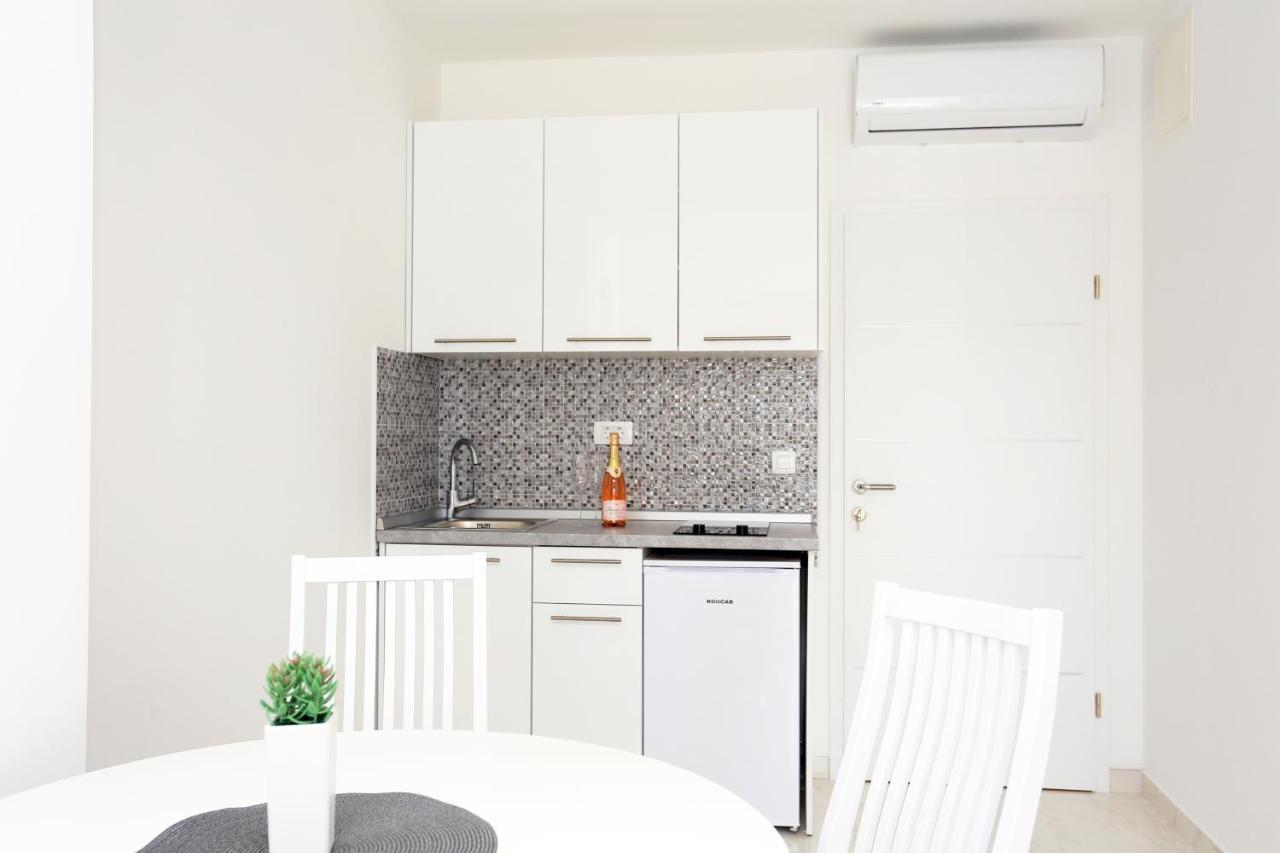 Family Friendly Apartments With A Swimming Pool Zivogosce - Porat, Makarska - 18150 Luaran gambar